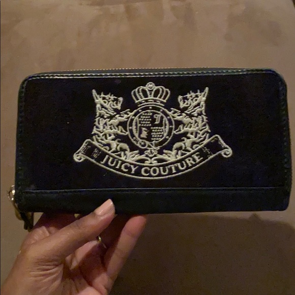 Juicy Couture Wallet - Picture 2 of 5
